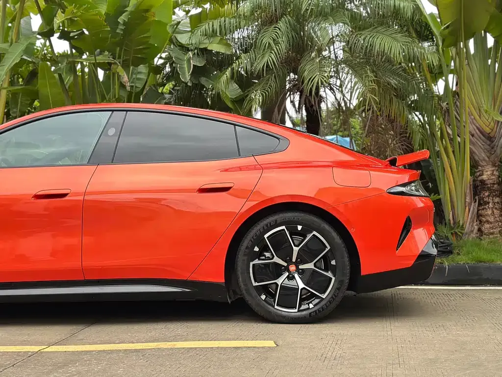 Xiaomi SU7 — фото 6