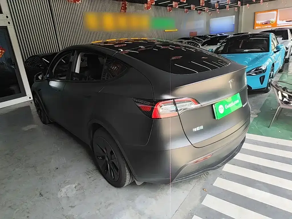 Tesla Model Y — фото 6