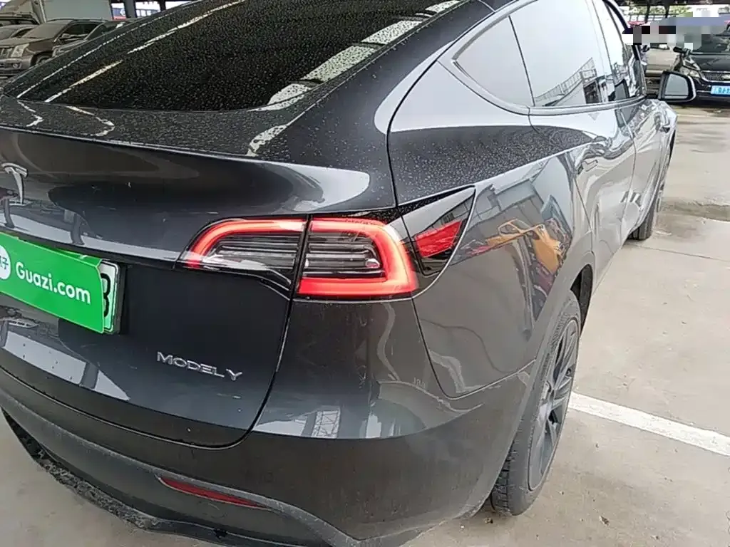 Tesla Model Y — фото 4