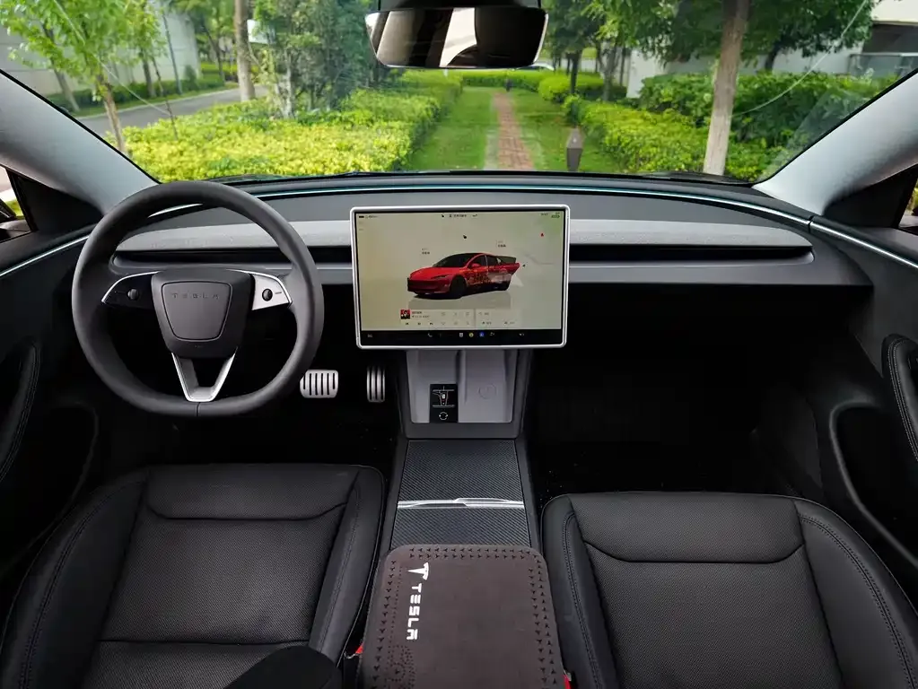 Tesla Model 3 — фото 3