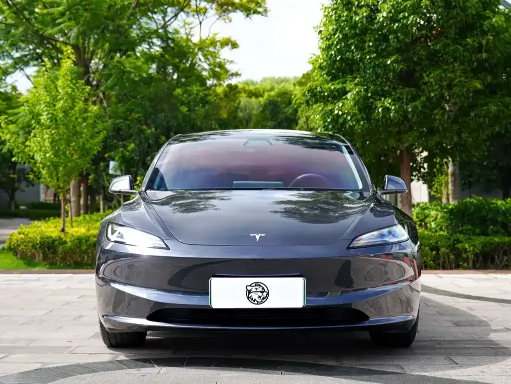 Tesla Model 3 — фото 5