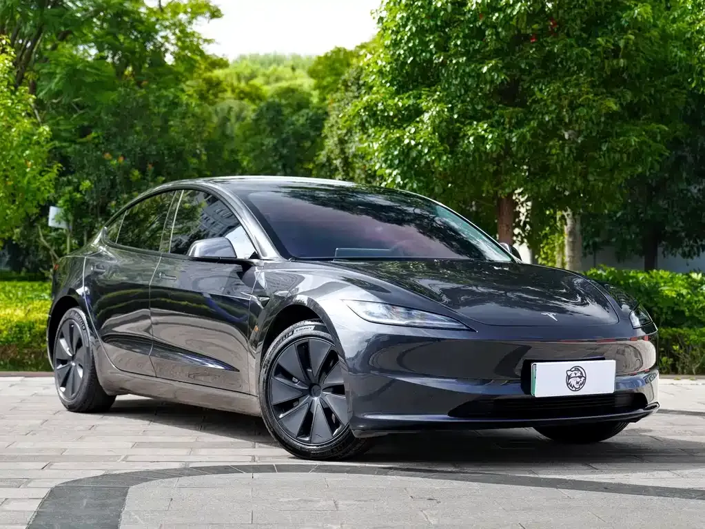 Tesla Model 3 — фото 4