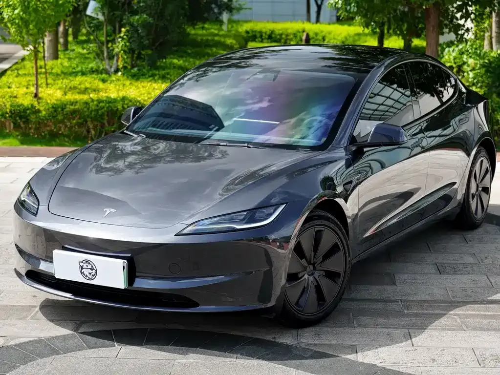 Tesla Model 3 — фото 8
