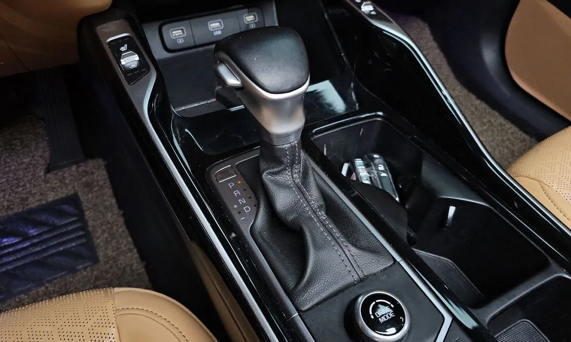 Kia Sorento — фото 10