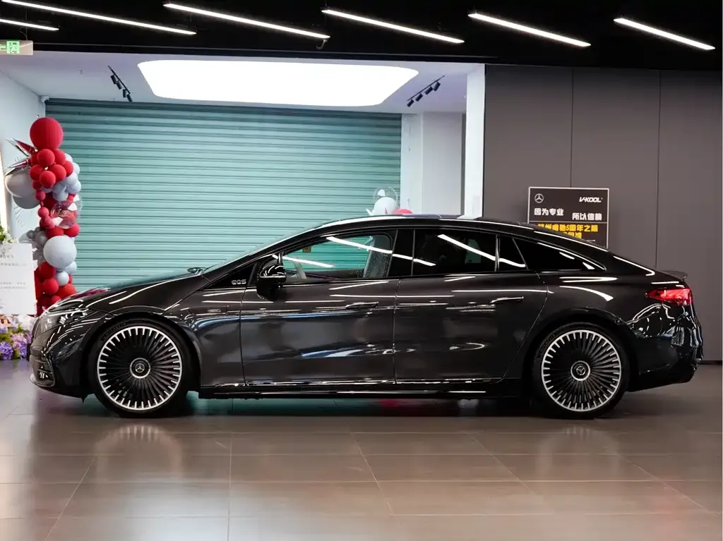 Mercedes-Benz EQS AMG — фото 2