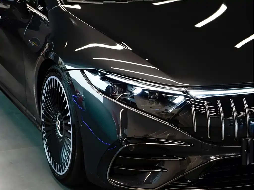 Mercedes-Benz EQS AMG — фото 9