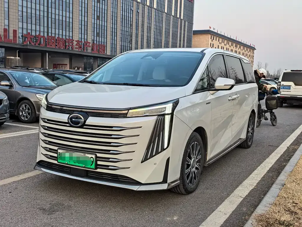 GAC Motor Trumpchi E9 — фото 1