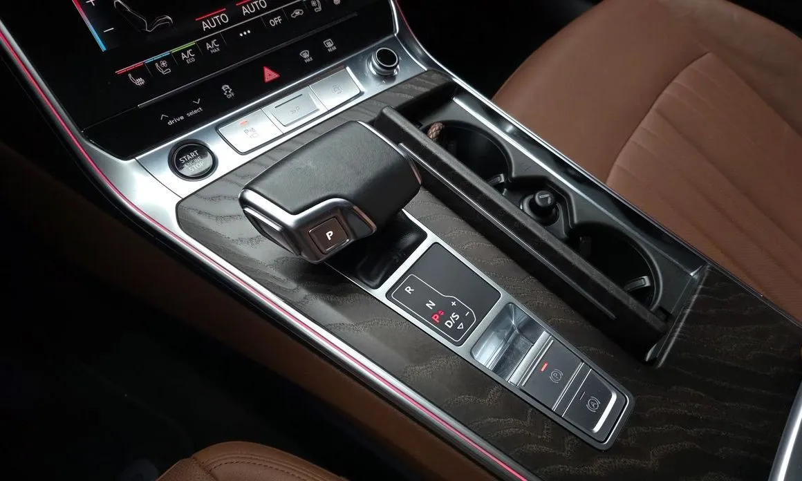 Audi A6 — фото 7