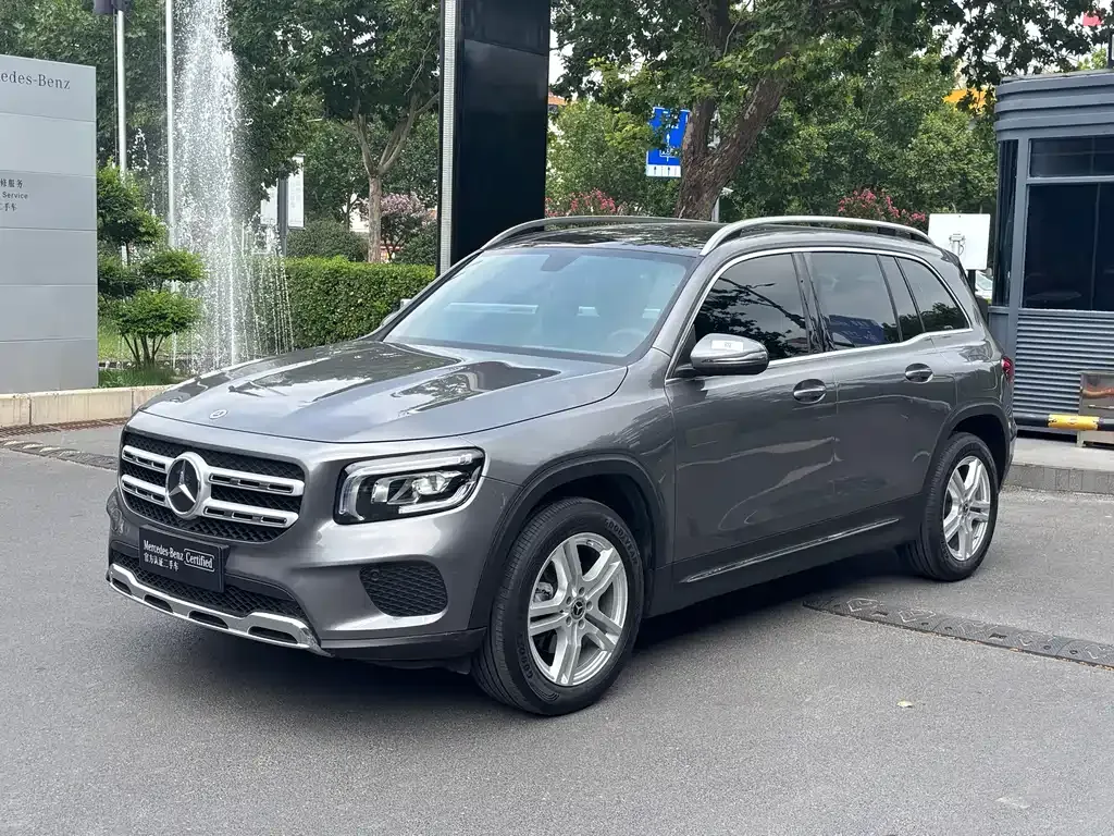Mercedes-Benz GLB — фото 1