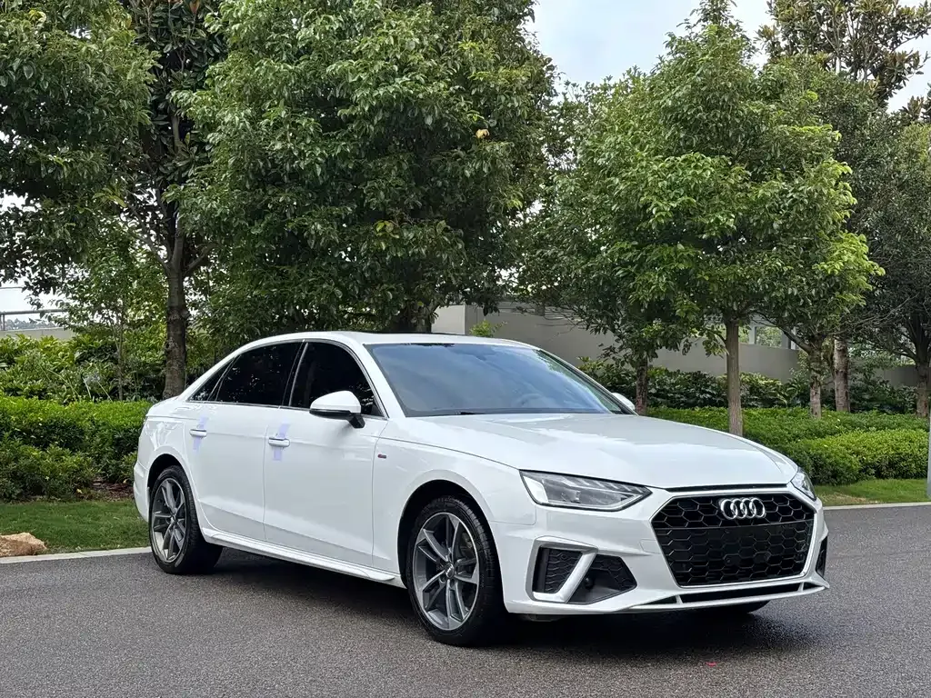 Audi A4L — фото 10
