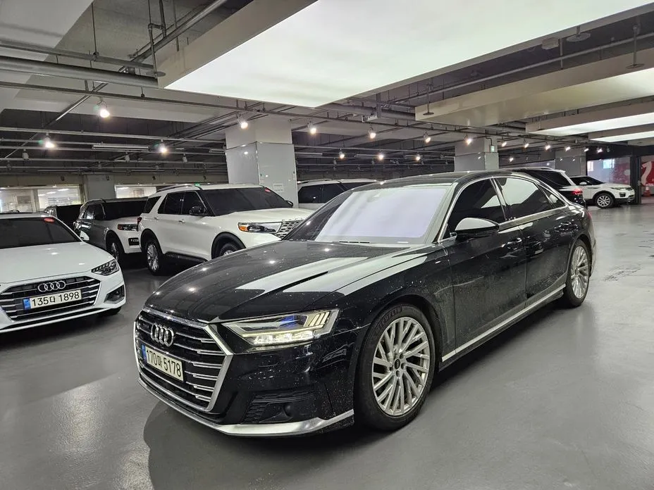 Audi A8 — фото 7