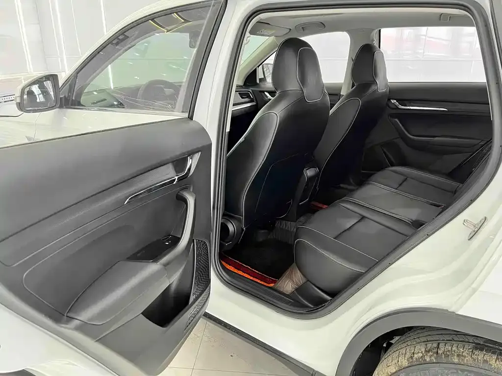 Skoda Kamiq — фото 2