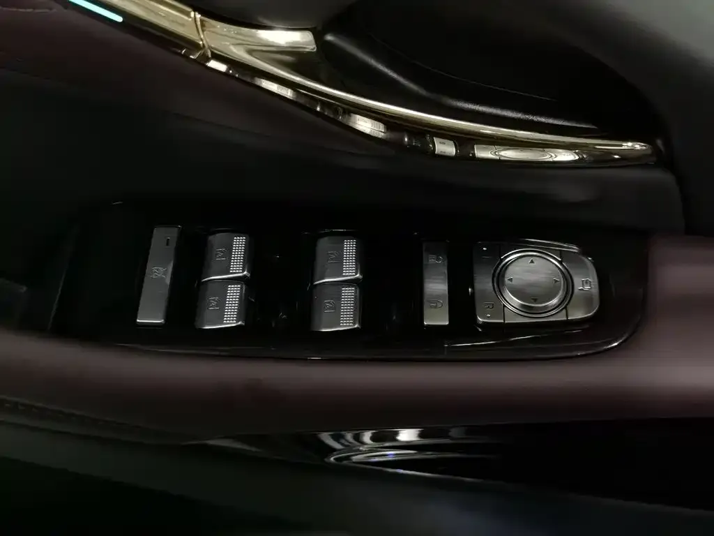 GAC Motor Trumpchi M8 — фото 3