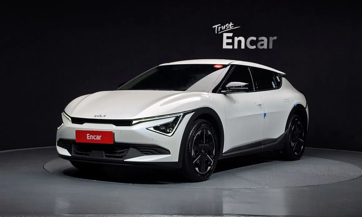 Kia EV6 — фото 1
