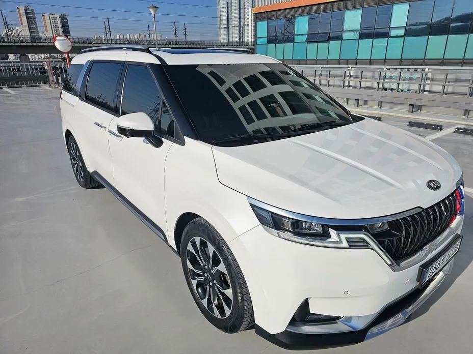 Kia Carnival — фото 10