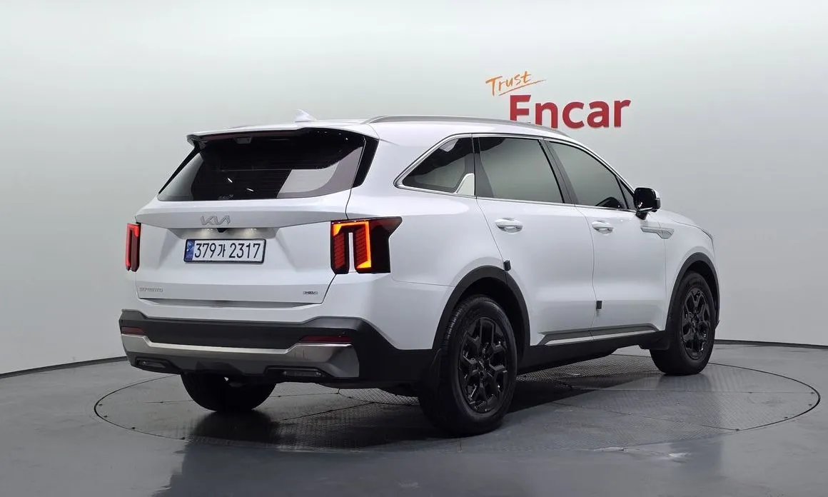 Kia Sorento — фото 8