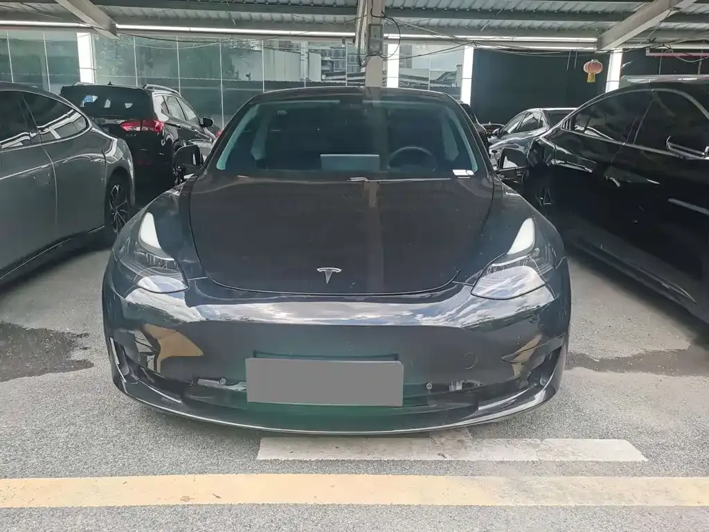 Tesla Model 3 — фото 9