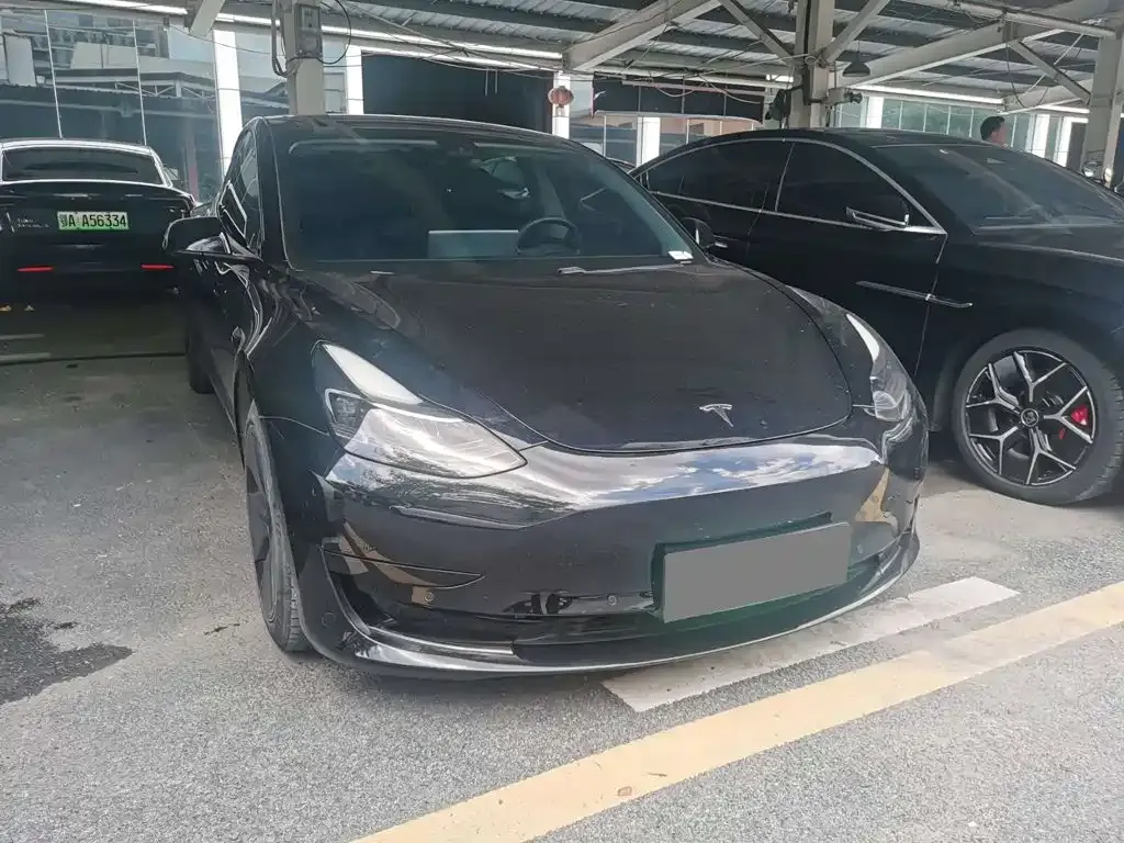 Tesla Model 3 — фото 7