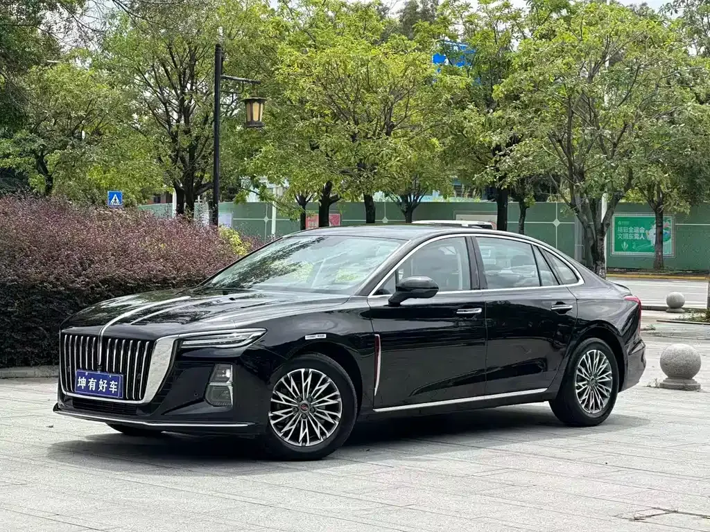 Hongqi H5 — фото 1
