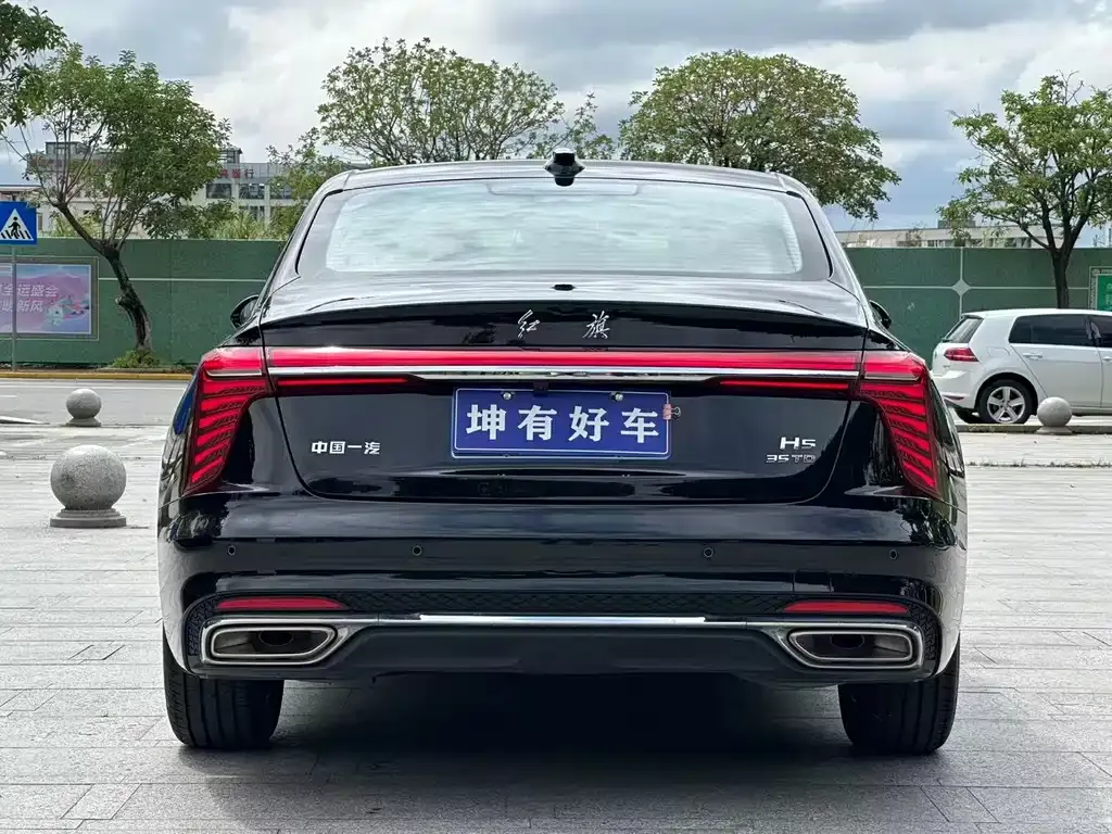 Hongqi H5 — фото 4