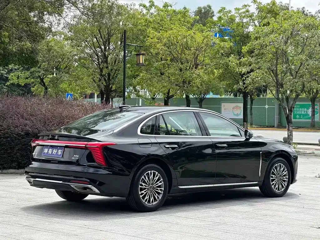 Hongqi H5 — фото 9