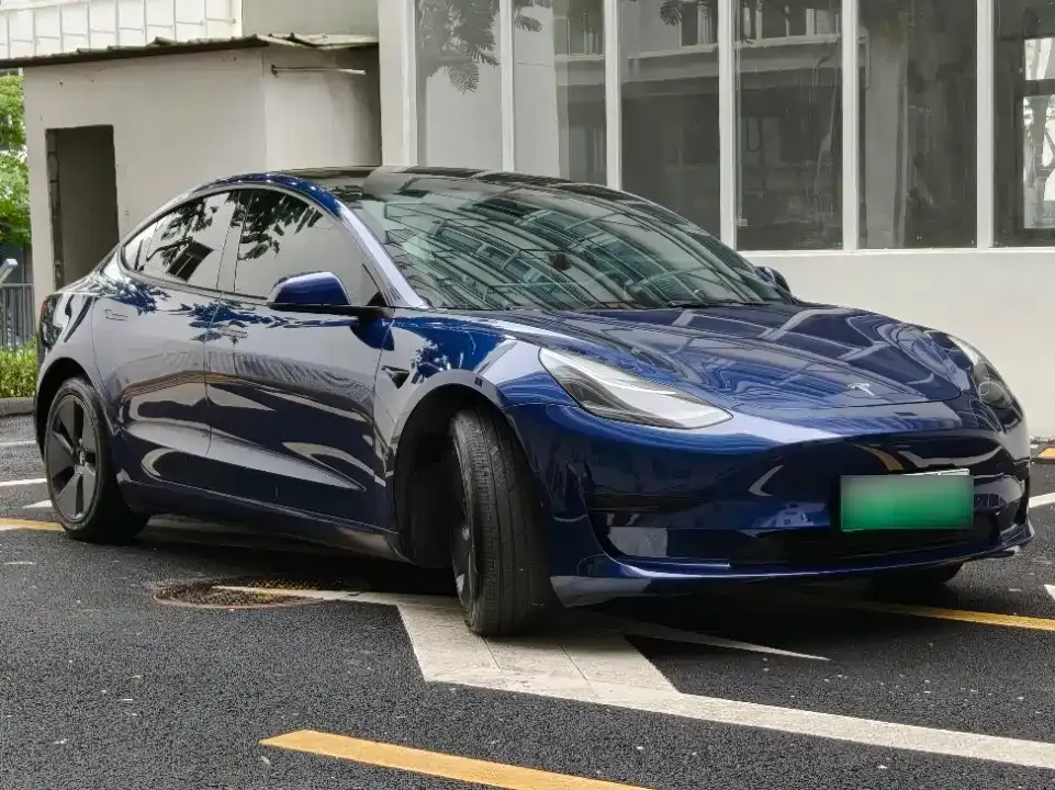Tesla Model 3 — фото 5
