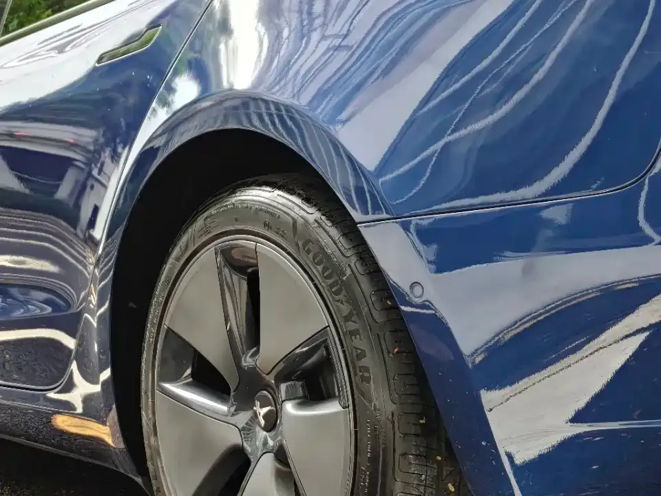 Tesla Model 3 — фото 2