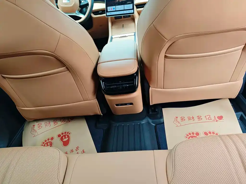 Geely Galaxy L7 — фото 8