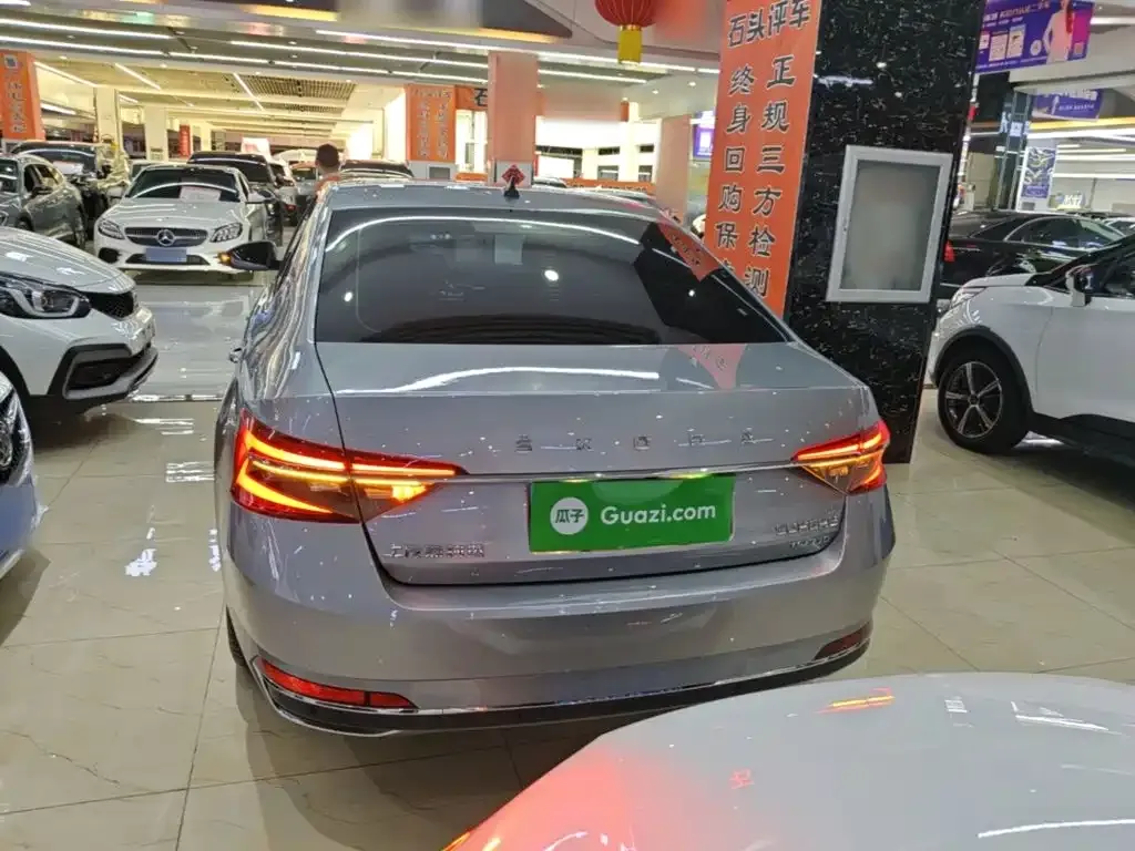 Skoda Superb — фото 7