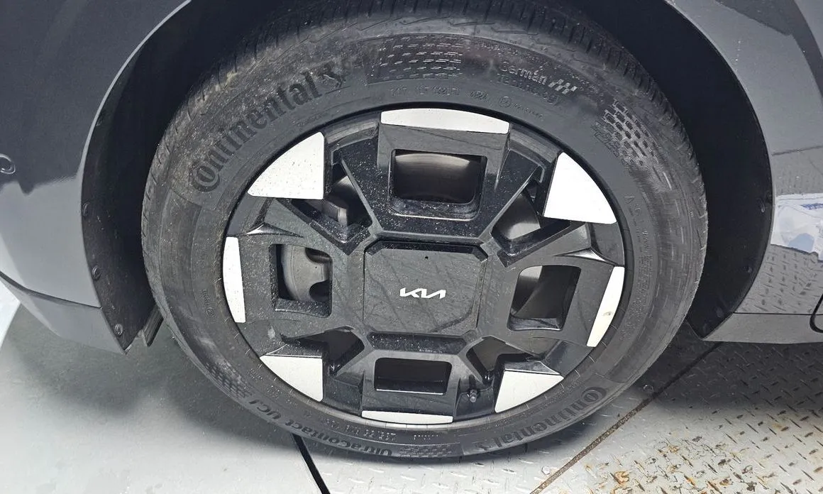 Kia Carnival — фото 10
