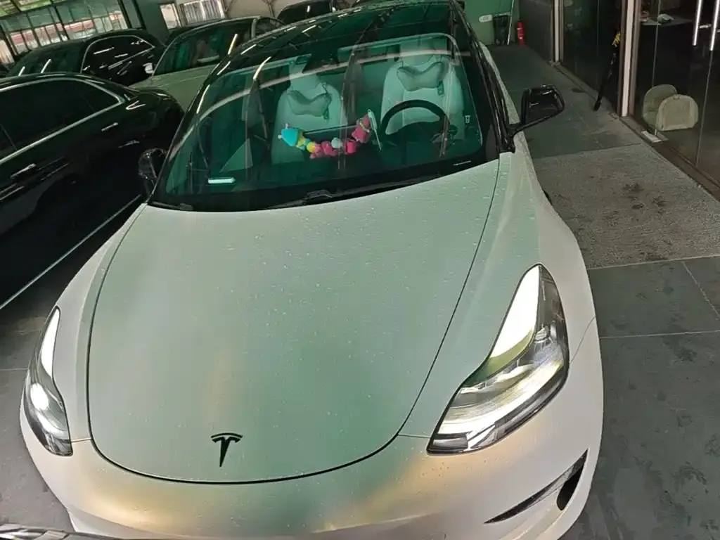 Tesla Model 3 — фото 7