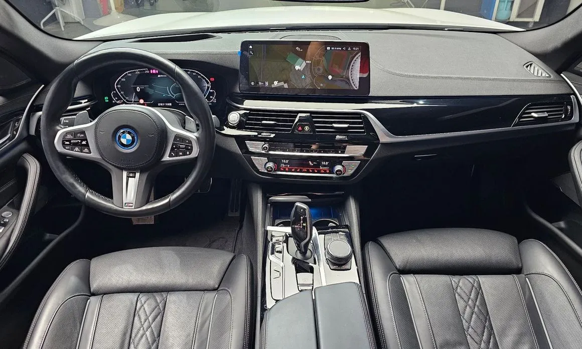 BMW 5-Series — фото 10