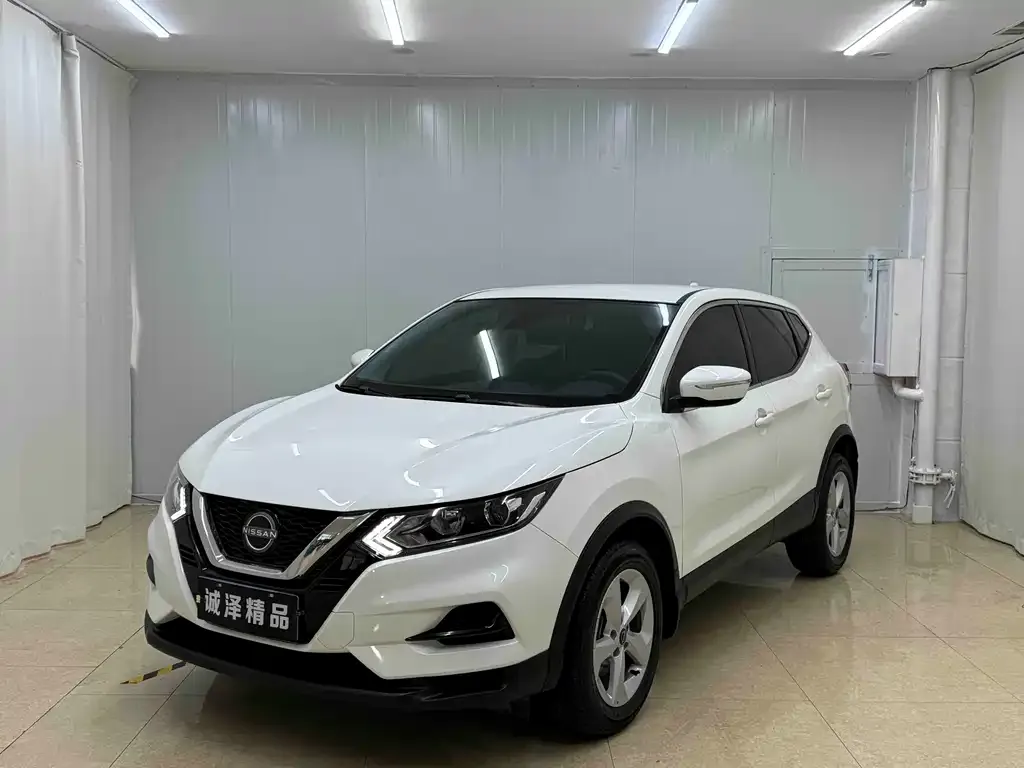 Nissan Qashqai — фото 1