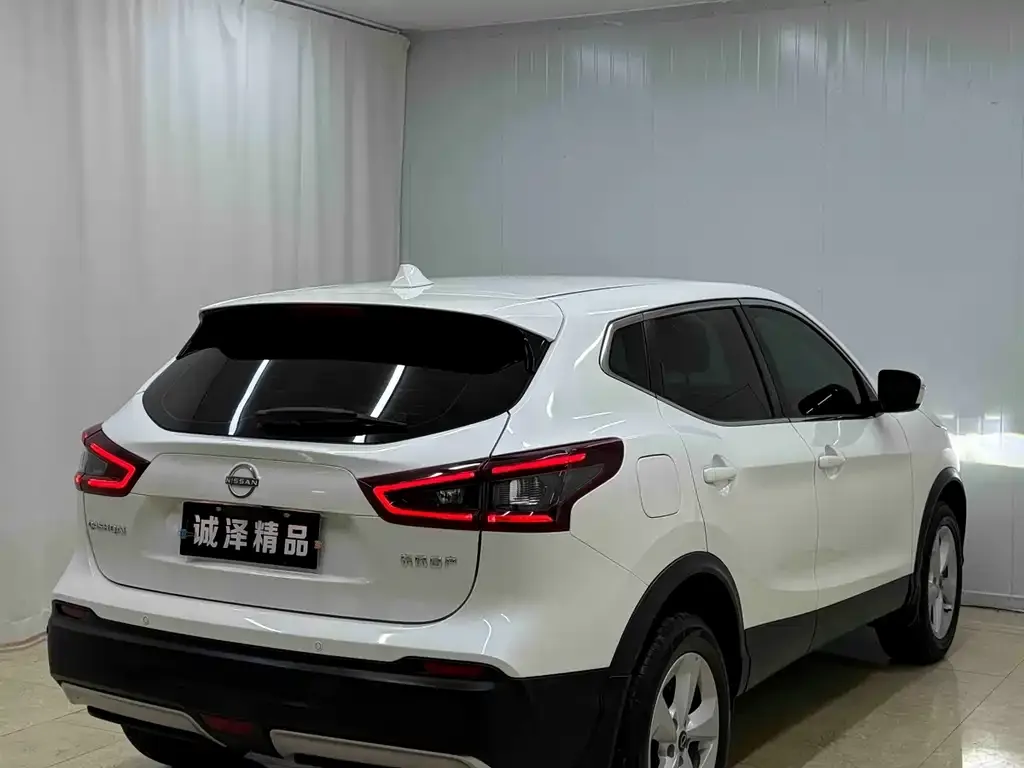 Nissan Qashqai — фото 2