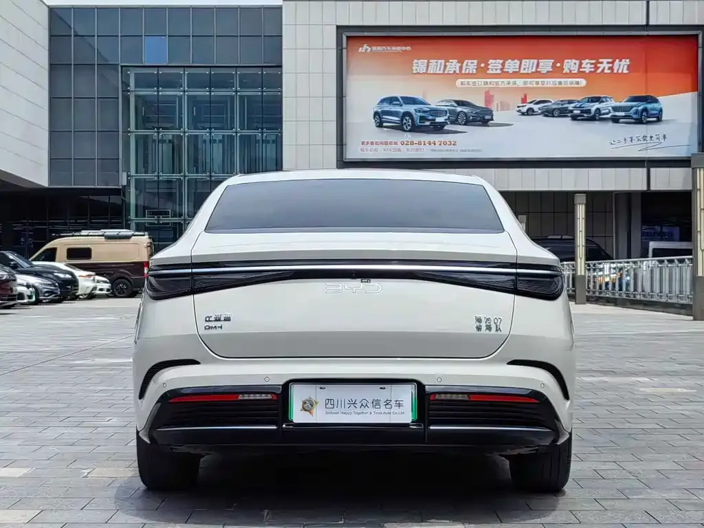 BYD Seal 07 DM-i — фото 3