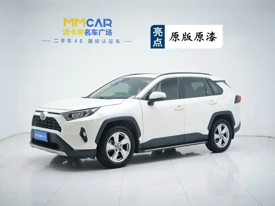 Toyota RAV4 — фото 1