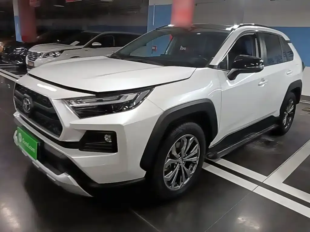 Toyota RAV4 — фото 6