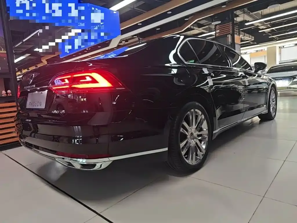 Volkswagen Phideon — фото 10