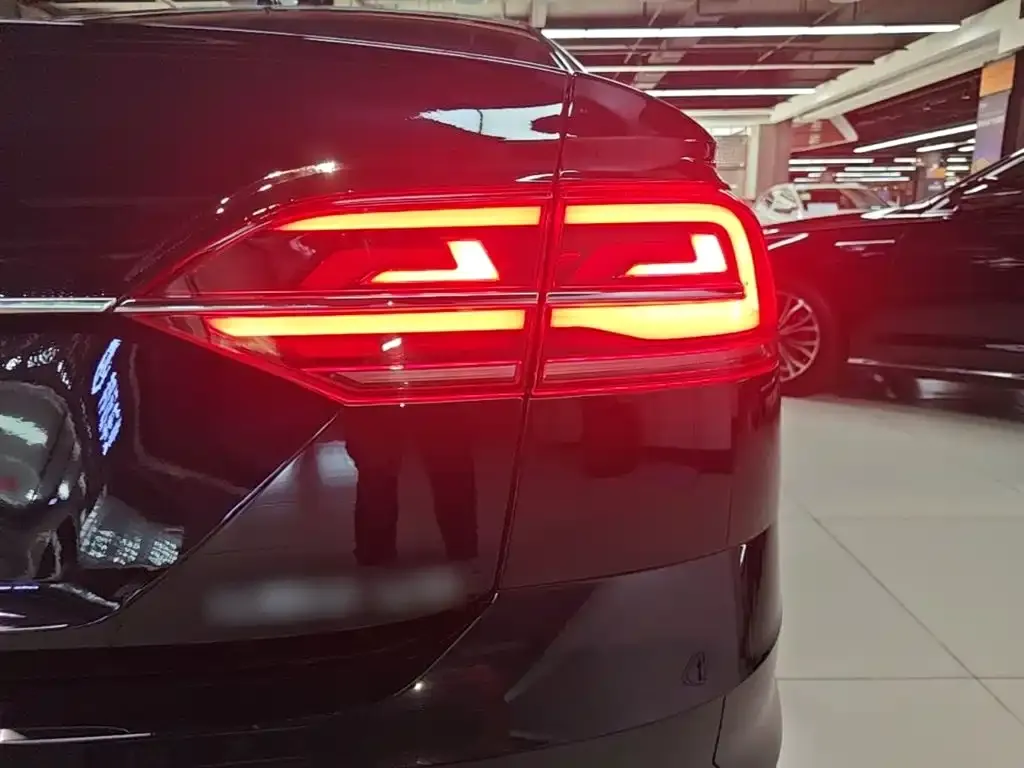Volkswagen Phideon — фото 8
