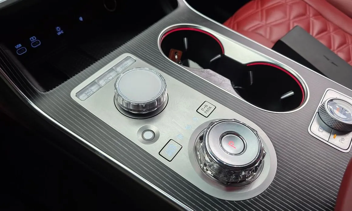 Genesis GV80 — фото 10
