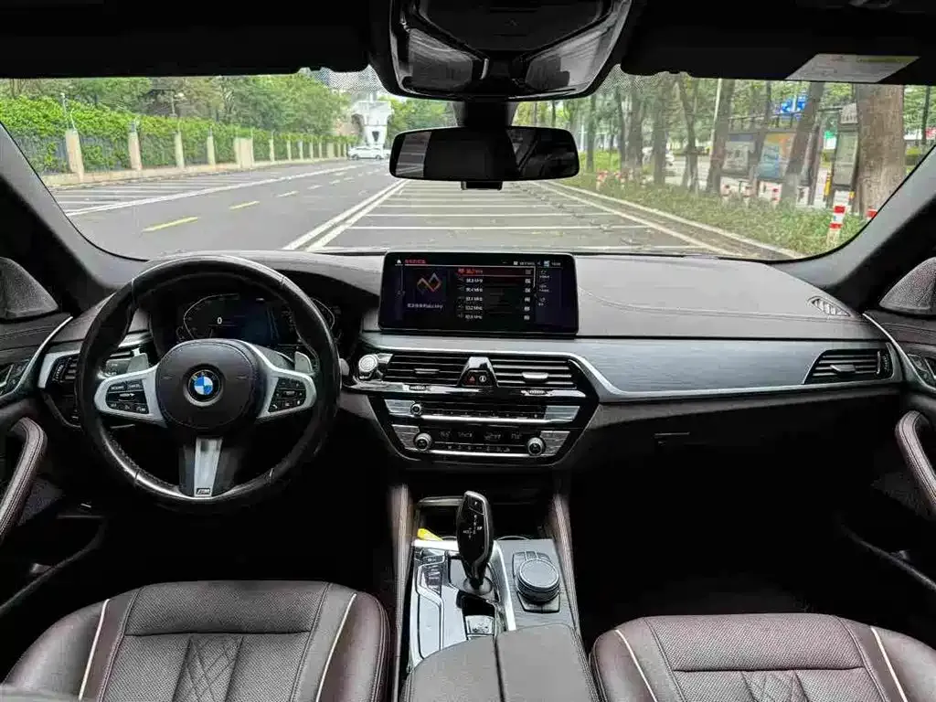 BMW 5 Series — фото 4