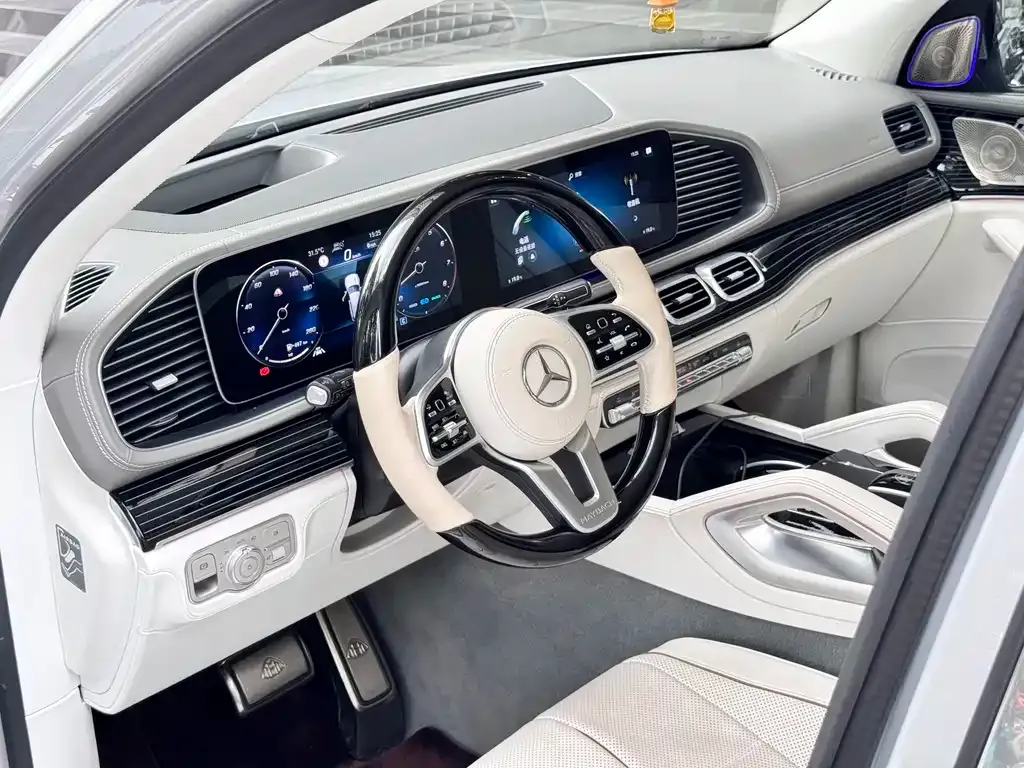 Mercedes-Benz GLS — фото 7