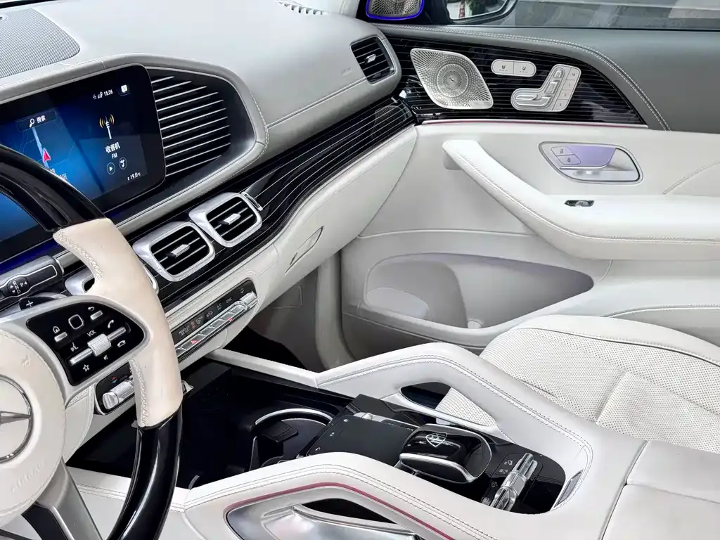 Mercedes-Benz GLS — фото 3