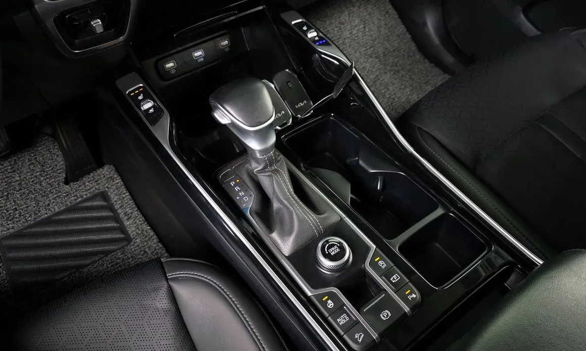 Kia Sorento — фото 10