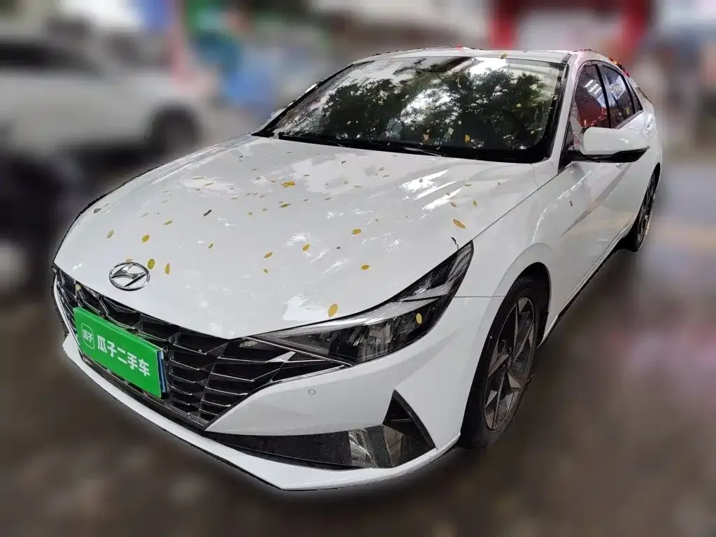 Hyundai Elantra — фото 10