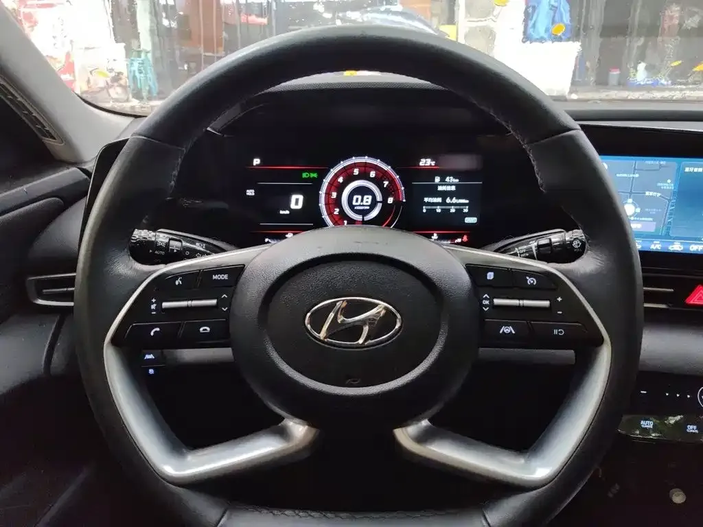 Hyundai Elantra — фото 9