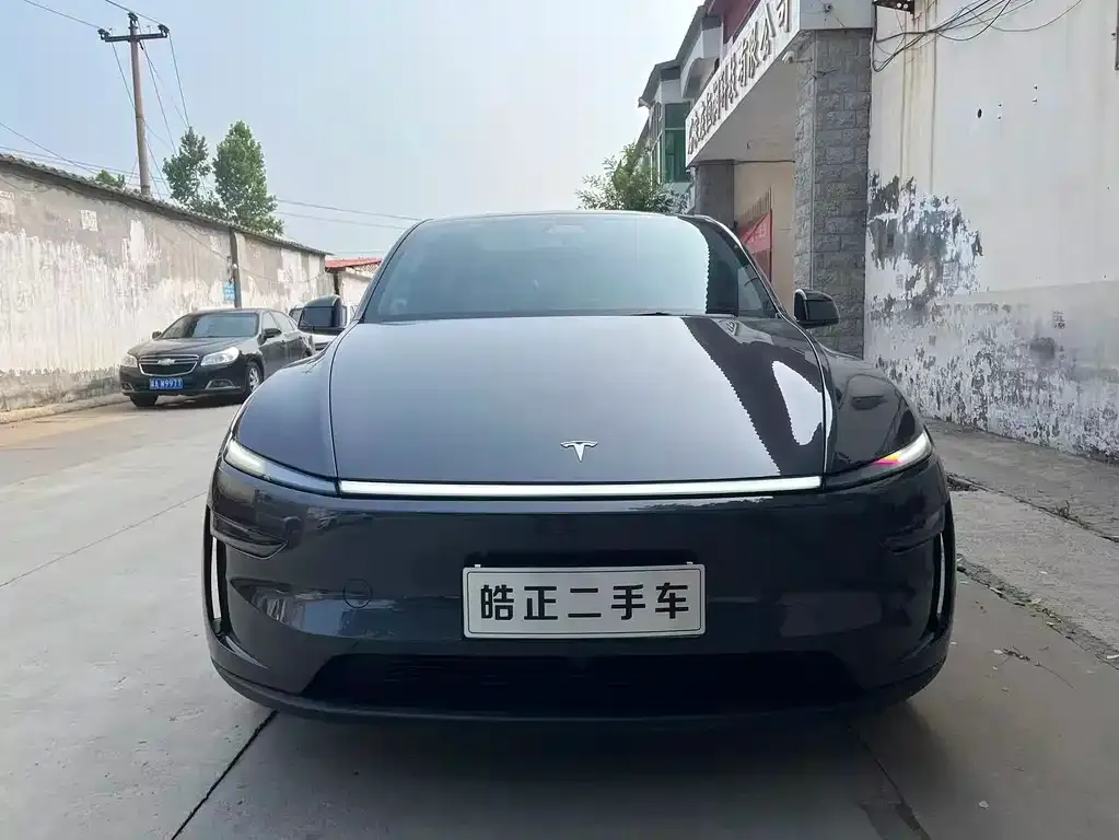 Tesla Model Y — фото 3