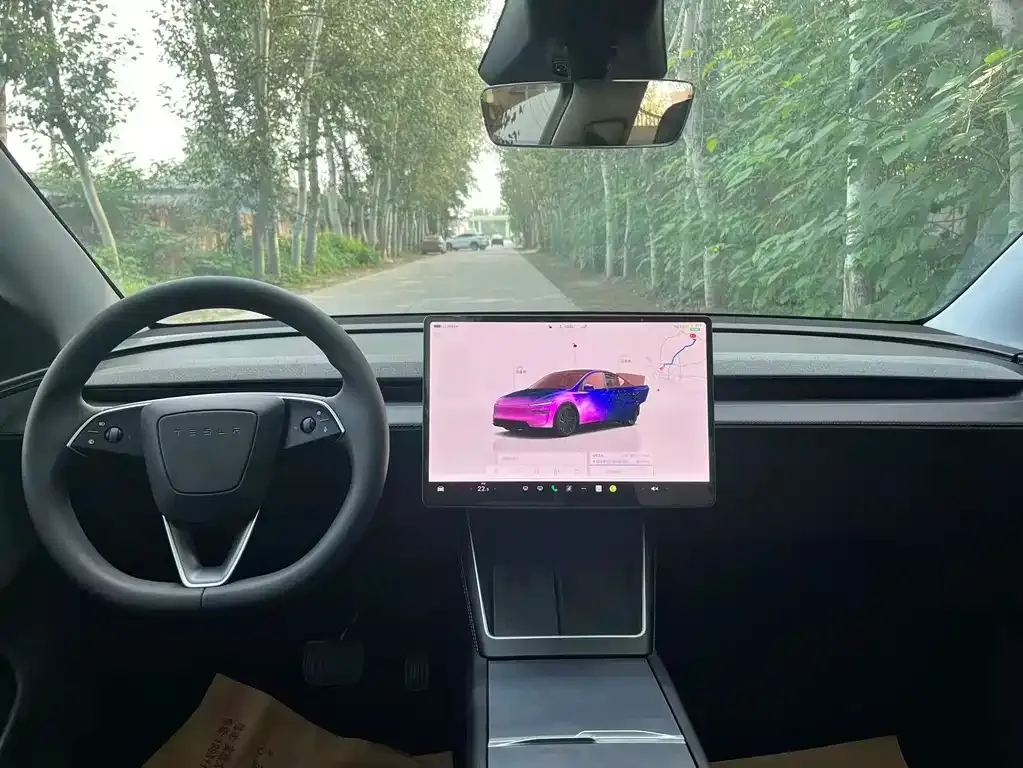Tesla Model Y — фото 8