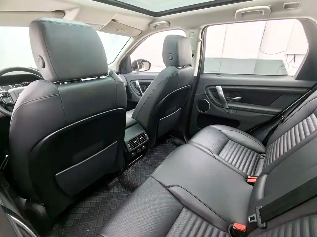 Land Rover Discovery Sport — фото 10