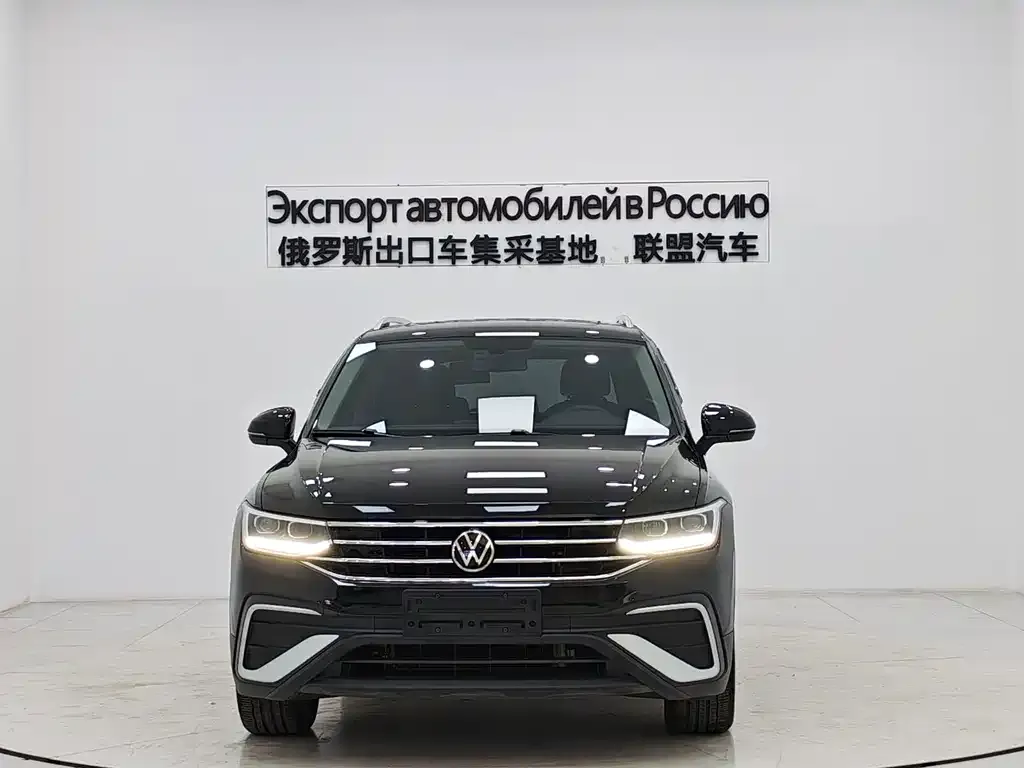 Volkswagen Tiguan L — фото 2